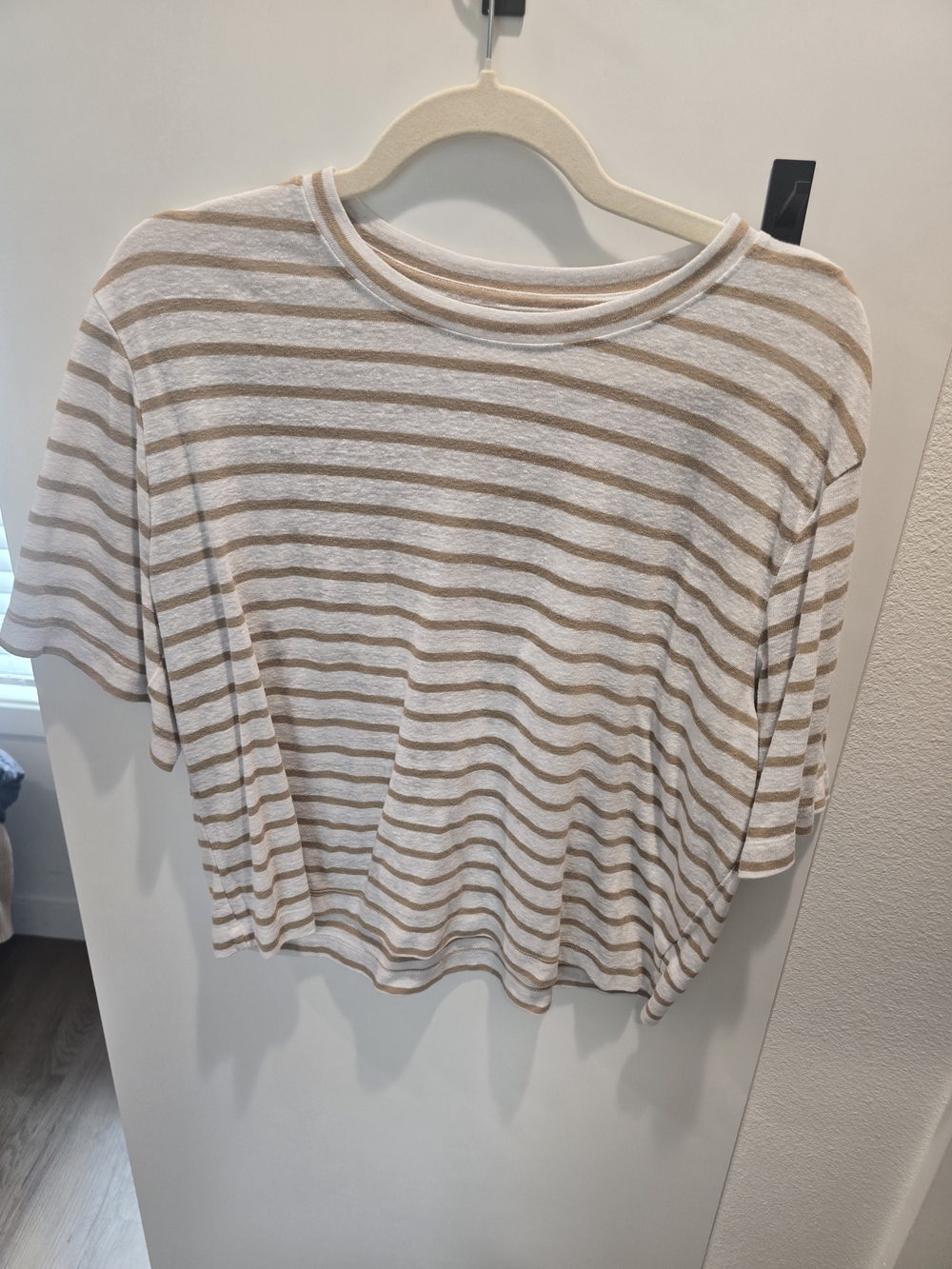 Universal Thread Striped Short-Sleeve Crop Top - White & Tan
